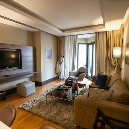 Gray Boutique Hotel Casablanca Eksteriør bilde A living room in a hotel suite