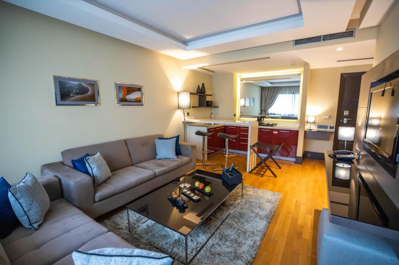 Gray Boutique Hotel Casablanca Eksteriør bilde A living room in a serviced apartment in Istanbul, Turkey